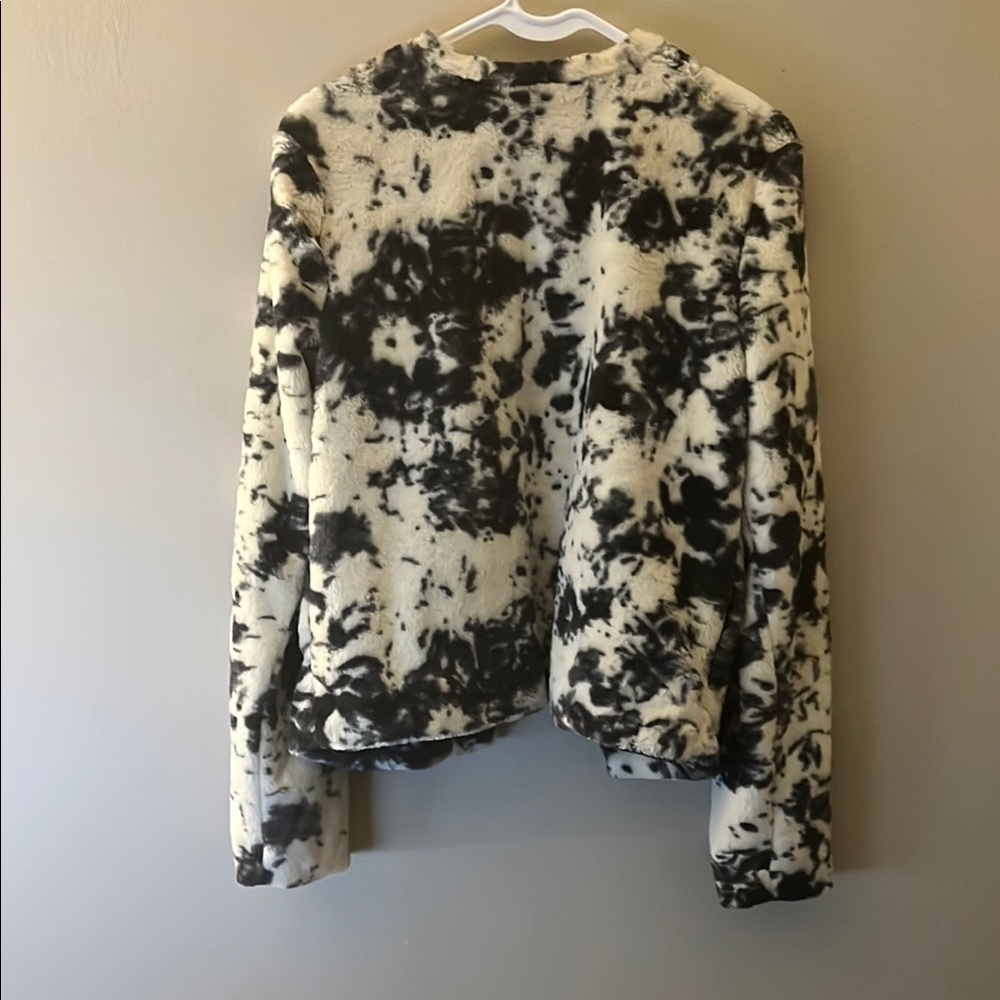 Willow & Clay Black and White Faux Fur Teddy Jacket - Picture 3 of 3